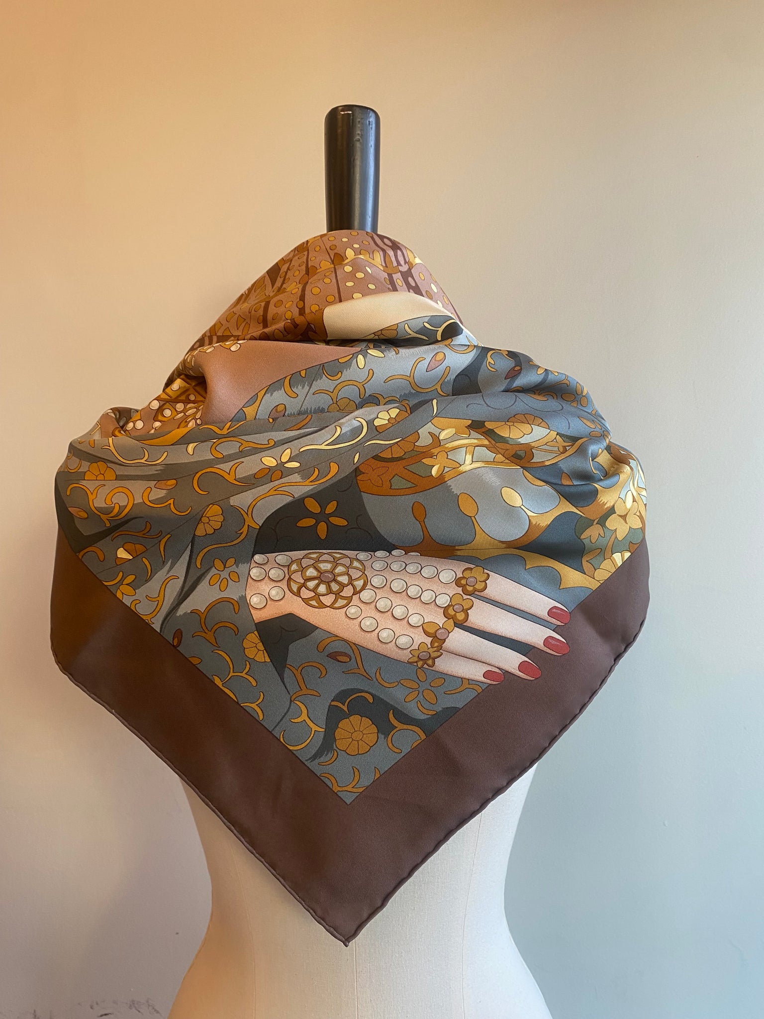 Splendeur des Maharajas II Silk Scarf